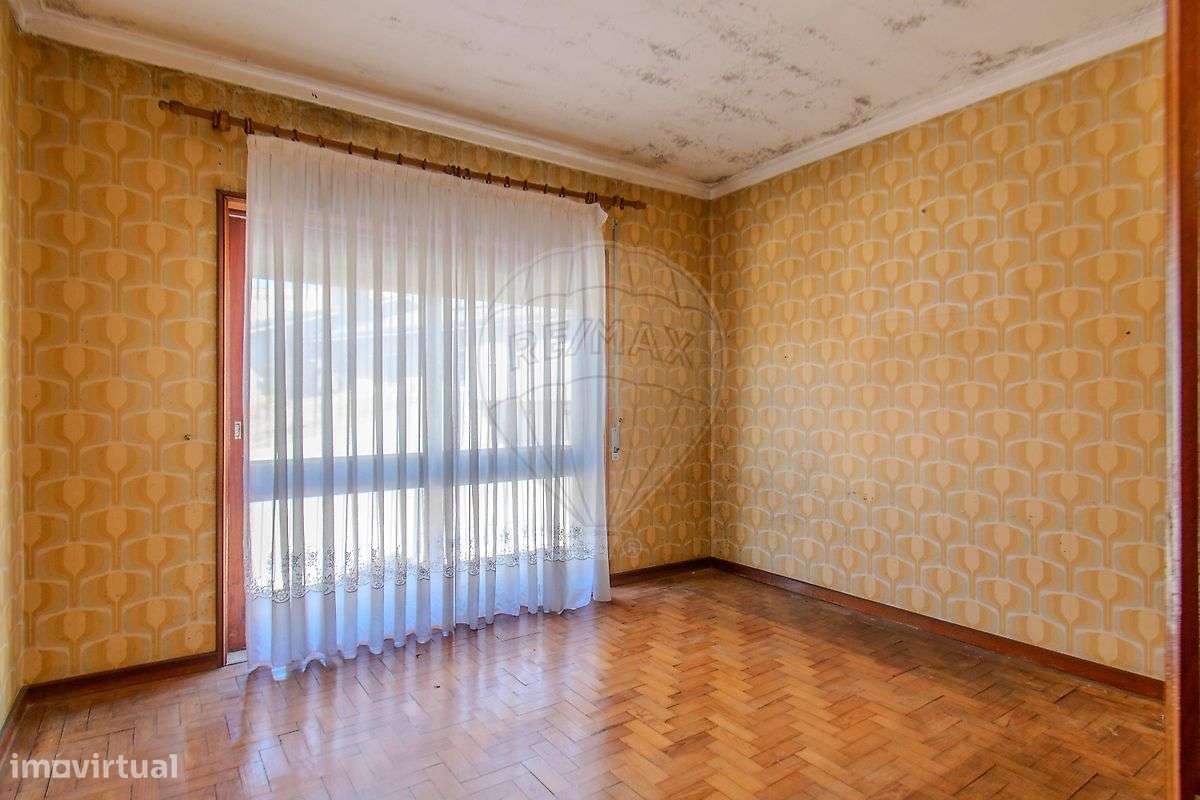 Moradia T4 para venda-12