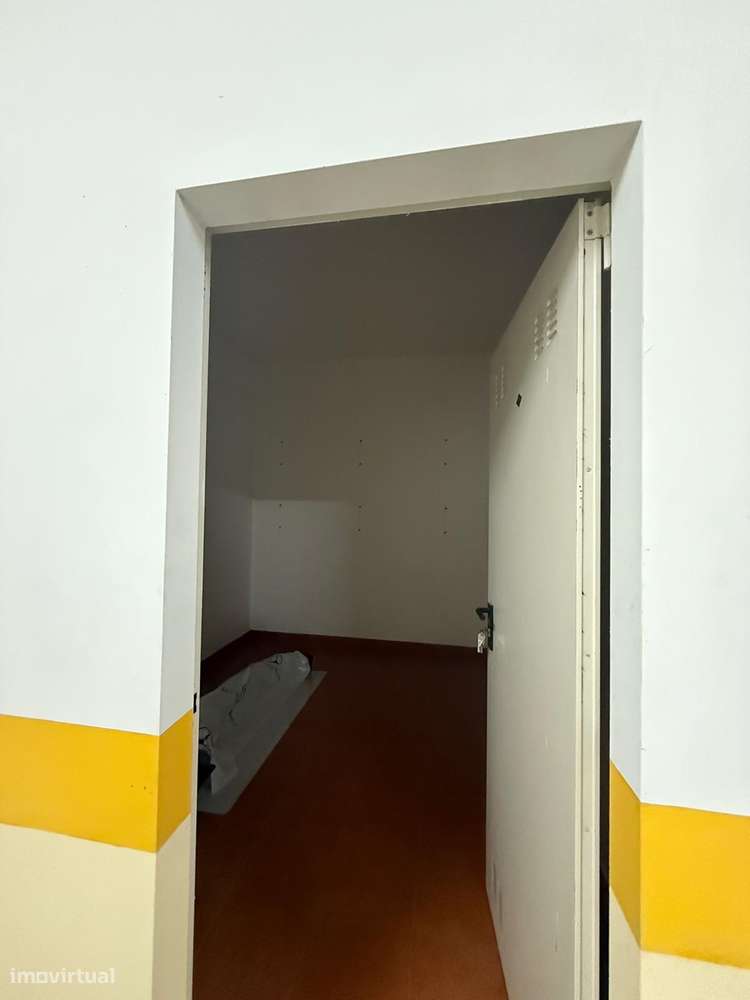 Garagem  Venda em Vale de Santarém,Santarém-9