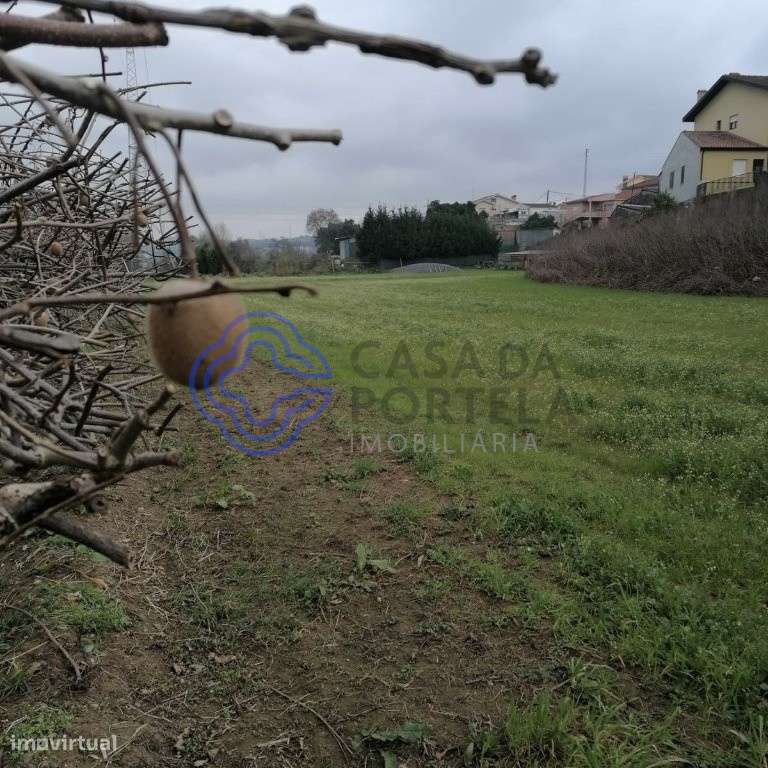 Terreno em Ermesinde com 2.900m2 - Grande imagem: 3/7