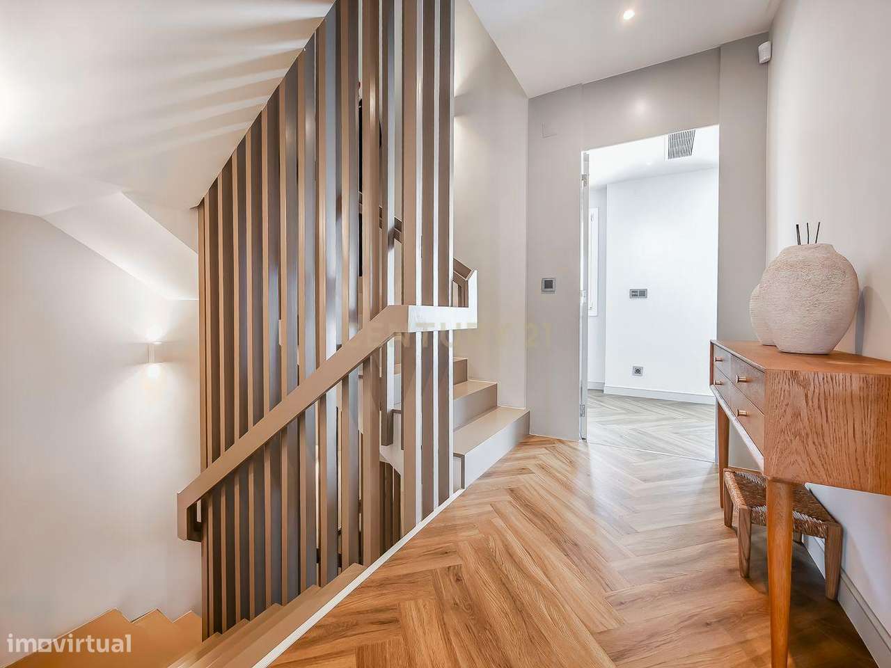 Moradia T4 em Condomínio Privado | Piscina | 6WC | Jardim | Terraço |-42
