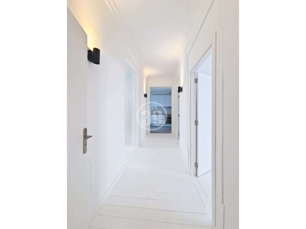 Andar Renovado com 4 Quartos | Zona Histórica a 140 m da Praia | Al...-15
