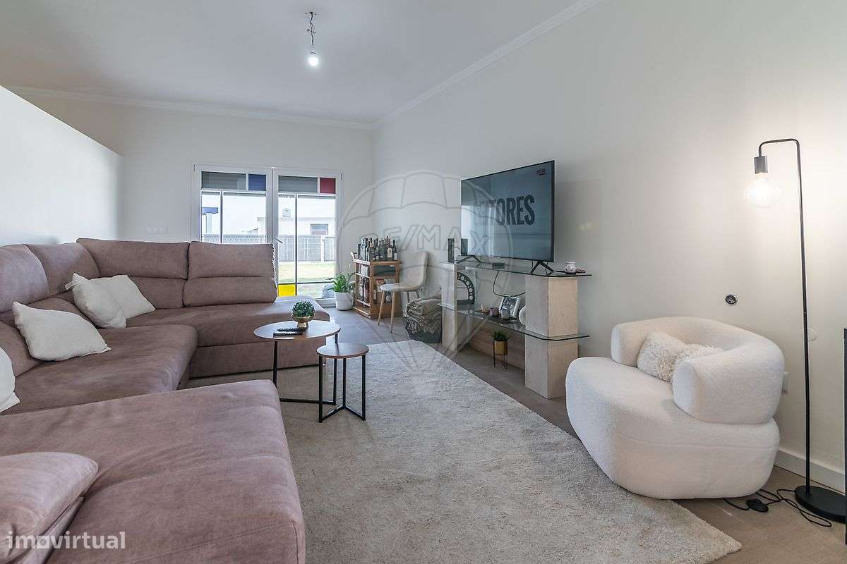 Moradia Térrea isolada T3 com jardim em Sesimbra-10