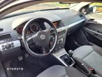 Opel Astra III GTC 1.6 Sport - 24