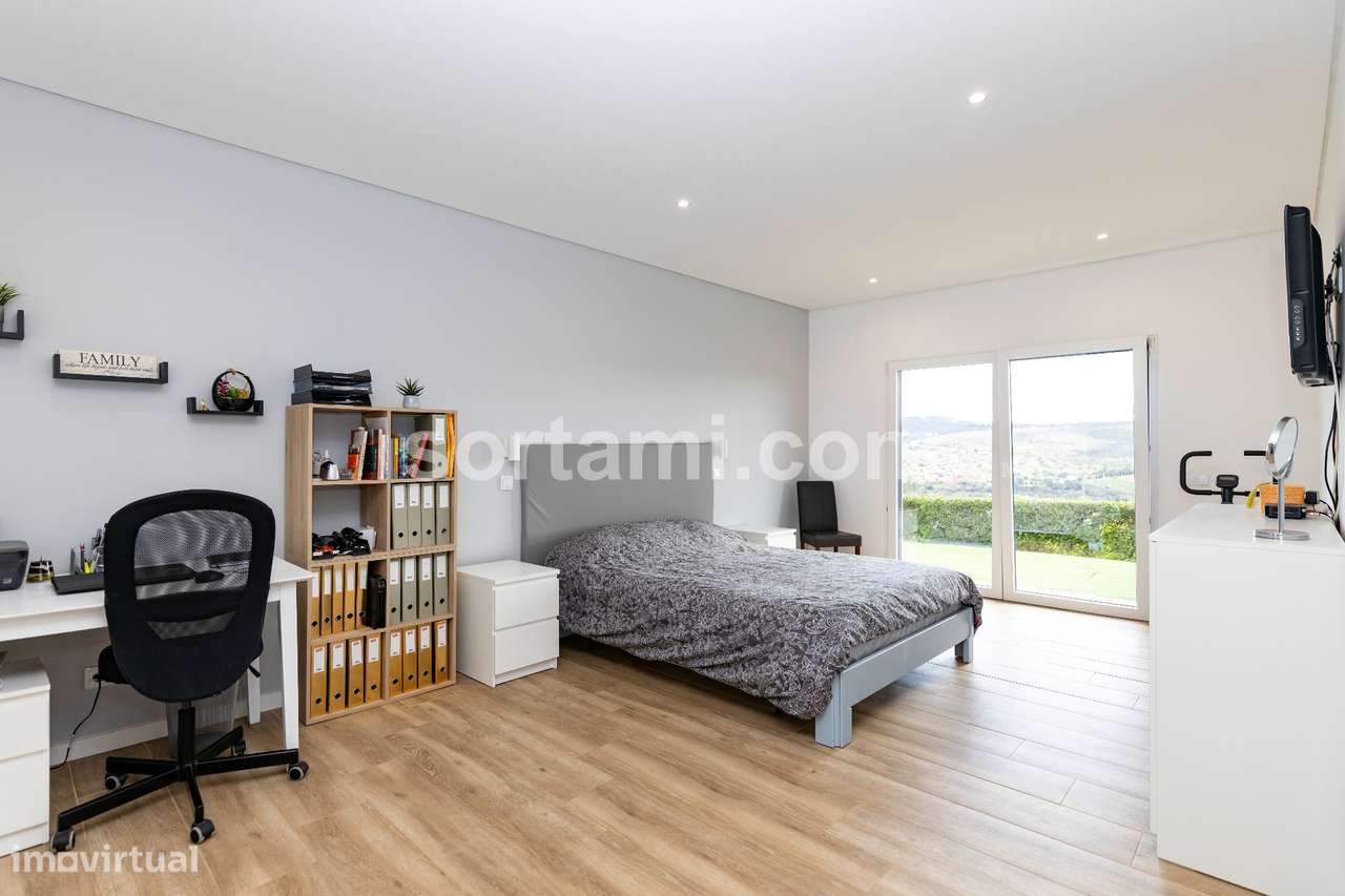 Moradia Isolada T4 Venda em Querença, Tôr e Benafim,Loulé - Grande imagem: 5/32