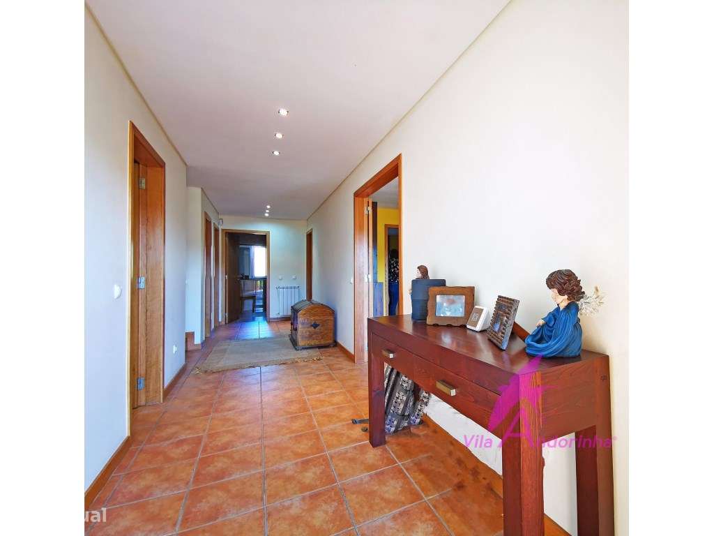 Moradia T4 Independente a 5 minutos da praia e do centro - Grande imagem: 4/39