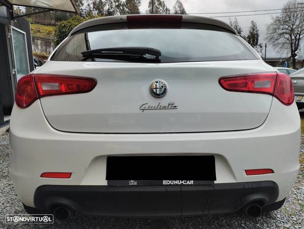 Alfa Romeo Giulietta 2.0 JTDm Distinctive - 2