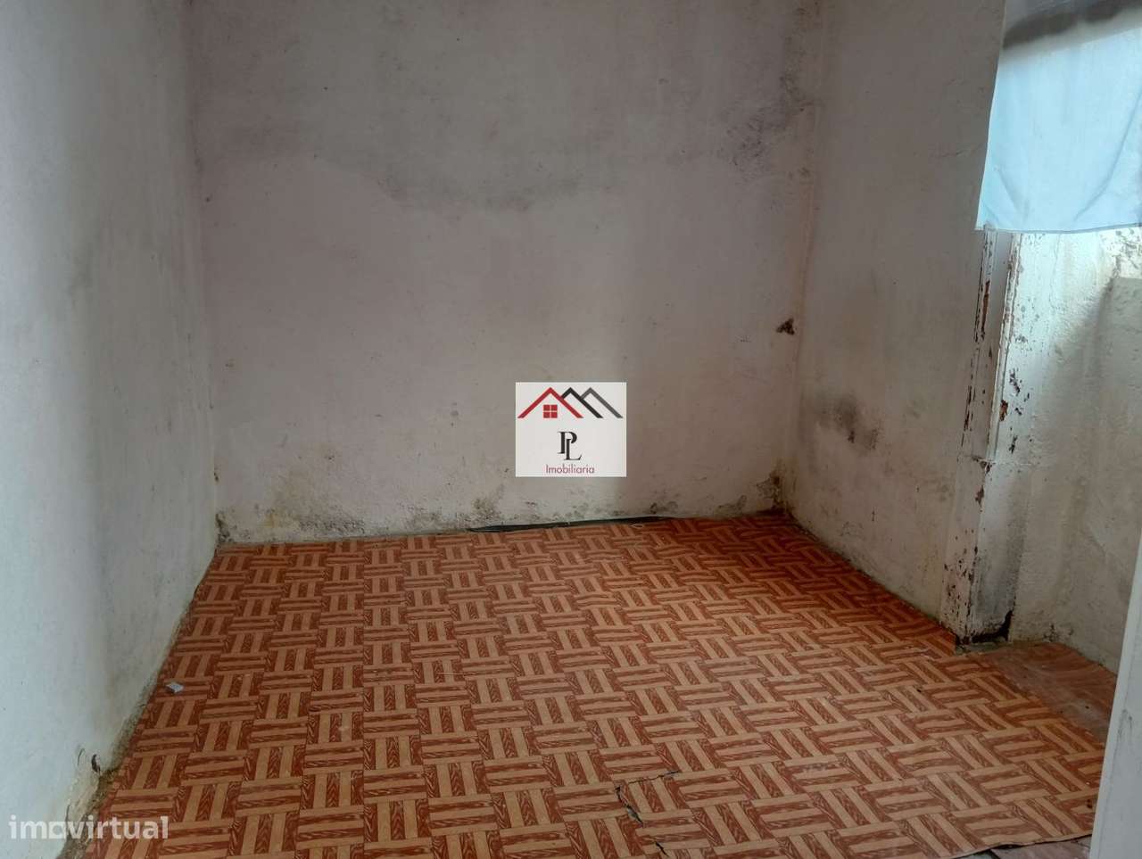 Moradia Térrea T1+1 para reconstrução no Meco em Montemor -o Velho-31