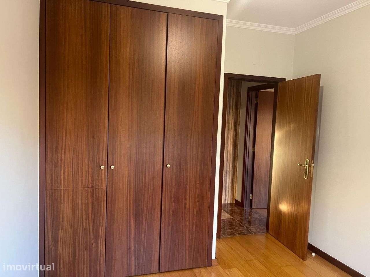 Arrendamento excelente t3 com garagem-7