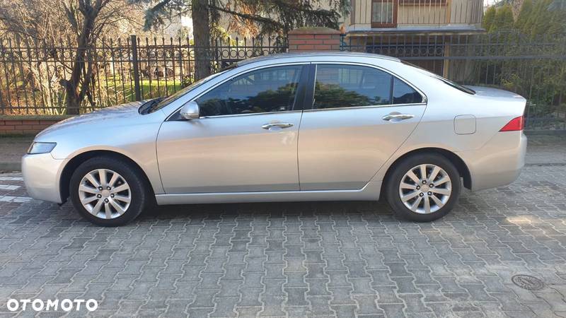 Honda Accord 2.0 Comfort - 4