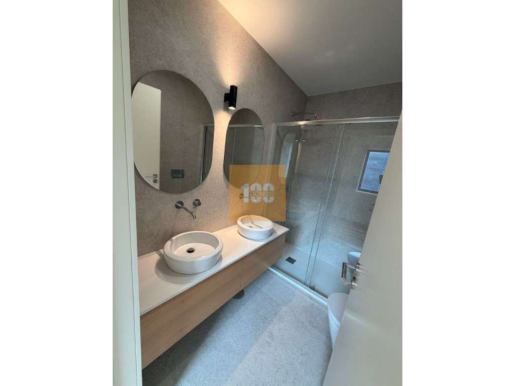 Moradia com jardim em Matosinhos Sul-22