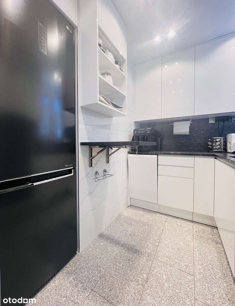 M-4 gotowe do wprowadzenia, 1 piętro z balkonem, 3 komórki- bez %-11