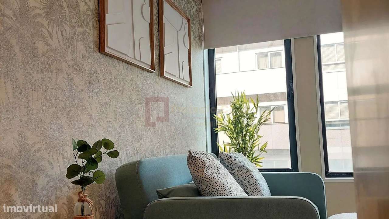 Apartamento T0+1 Mobilado Porto-6