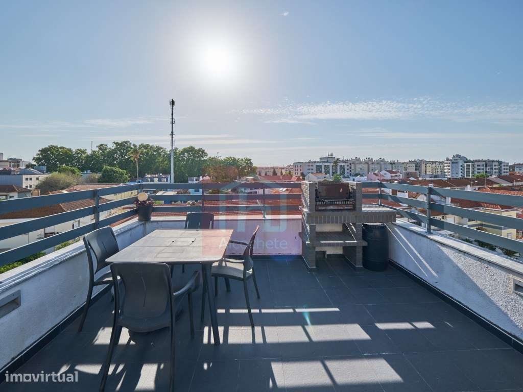 Apartamento duplex T2 com terraço com vista desafogada no centro do...-21