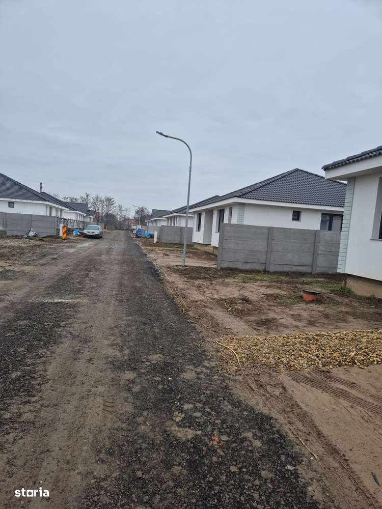 Case noi de tip mediteranean Lazuri - Imagine principală: 4/10