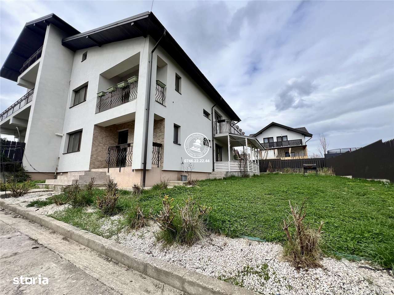 Proprietate unica cu 4 camere si 2 bai, de vanzare in Valea Adanca-3