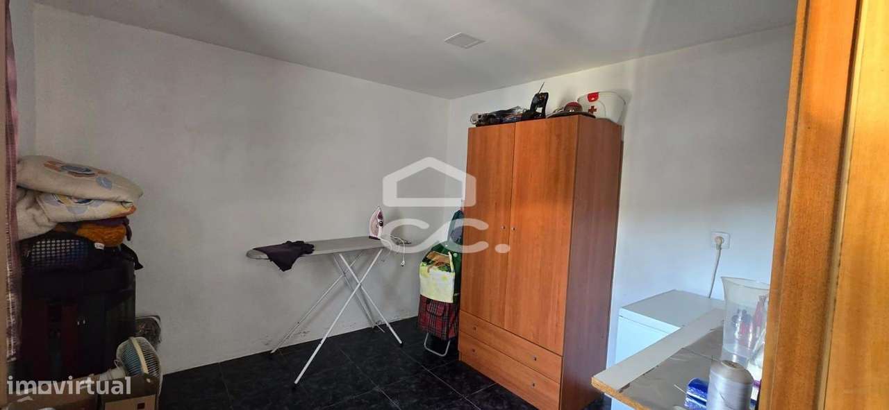 Moradia em Banda Restaurada T2+1 em Selho São Cristovão - Guimarães-9