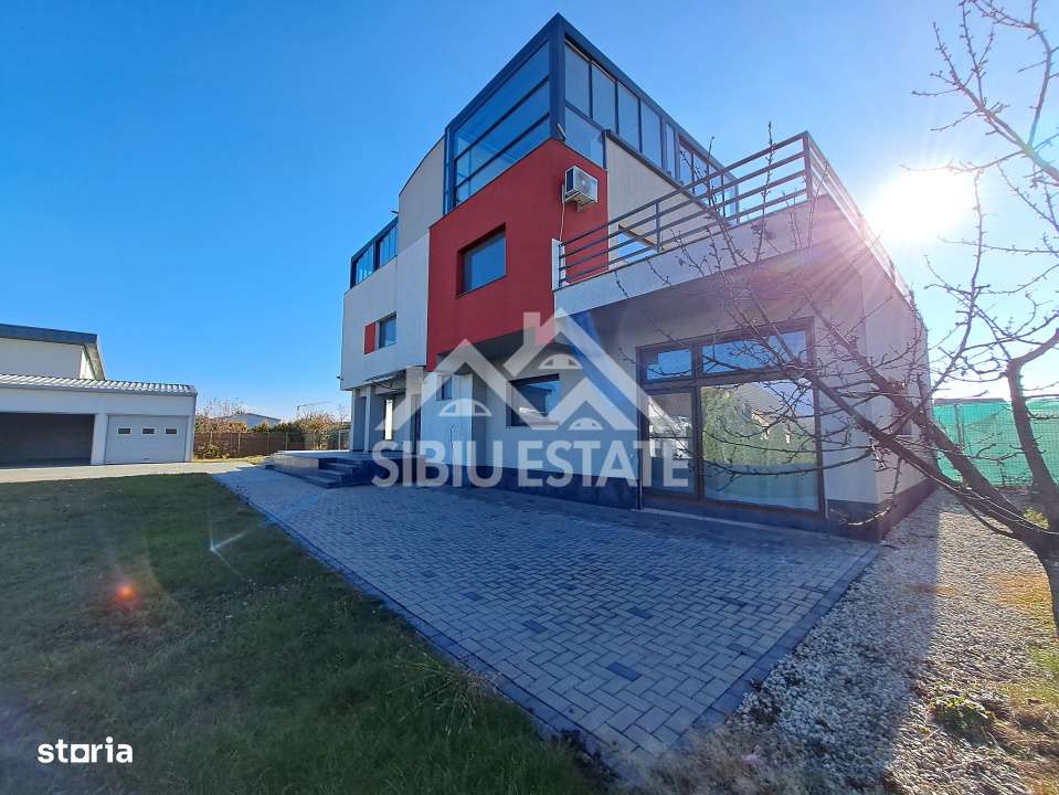 Casa Sibiu, terase panoramice, garaje, teren mare, Sura Mica - Imagine principală: 1/19