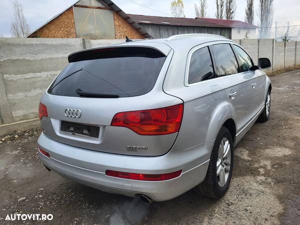 Dezmembram/Piese Audi Q7 - 2