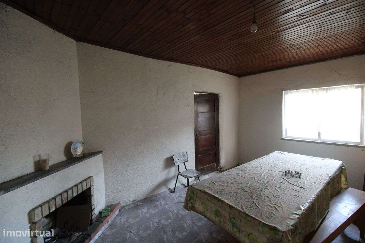 Moradia para Reconstrução - Póvoa de Calde - Viseu - Grande imagem: 2/15