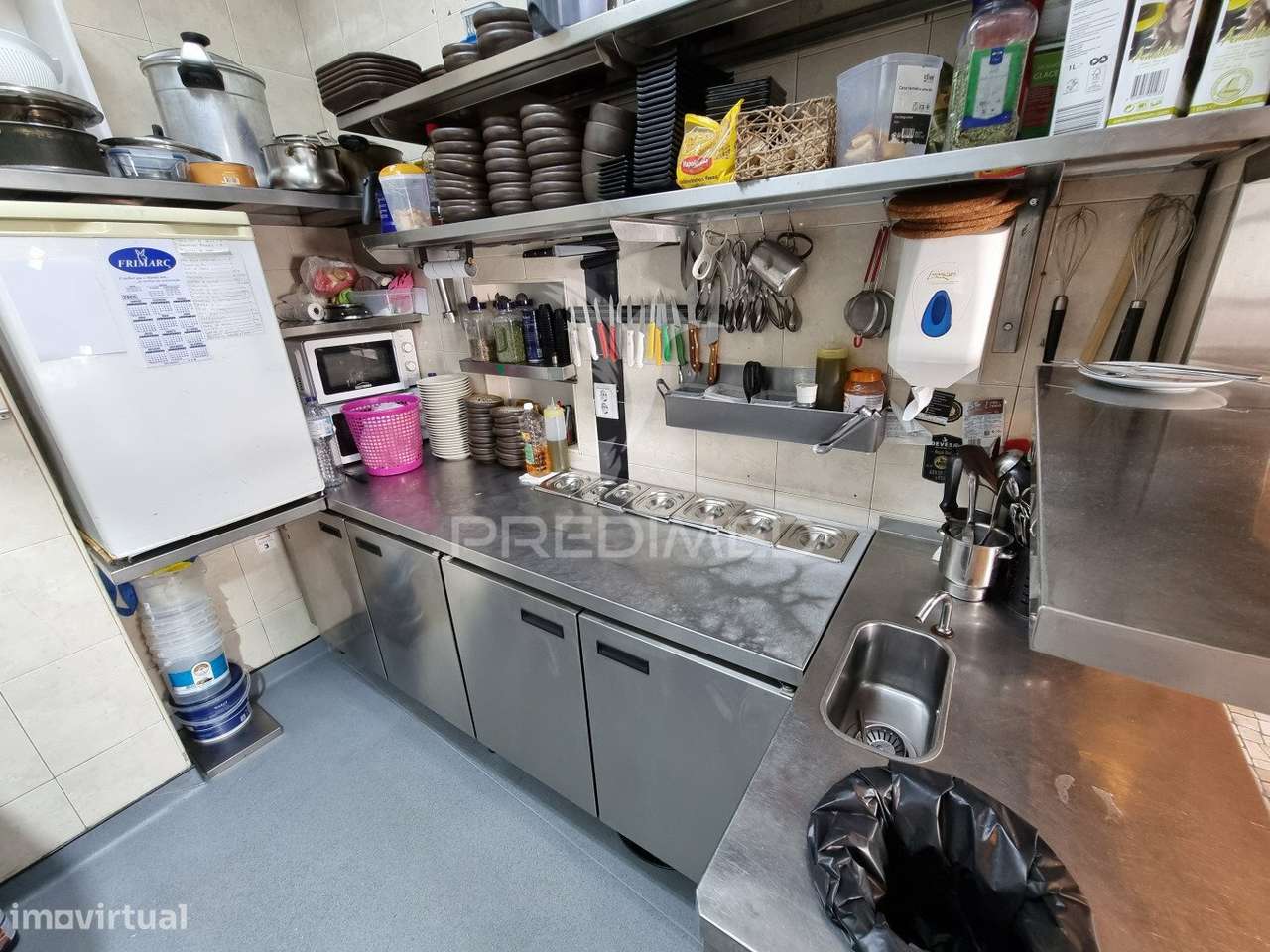 Restaurante na zona ribeirinha com 40 lugares - Grande imagem: 4/26