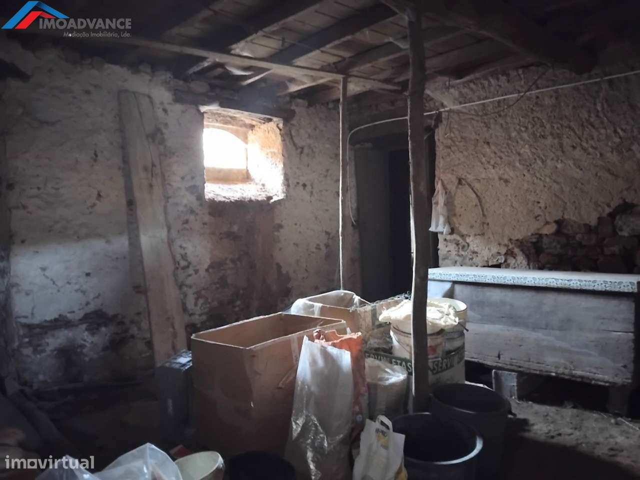 Casa centenária situada numa aldeia no concelho de Penacova, Coimbra-40