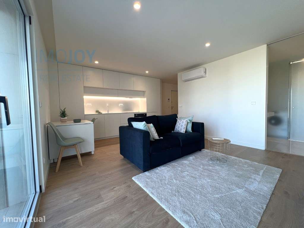 Apartamento T1 para Arrendamento com Varanda e Lugar de Estacioname... - Grande imagem: 3/27