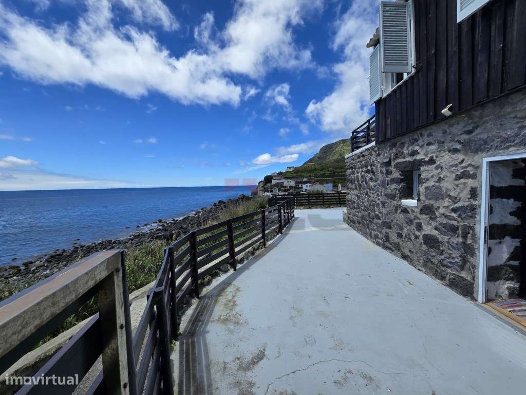 Moradia Isolada T2 -Rocha da Relva-29