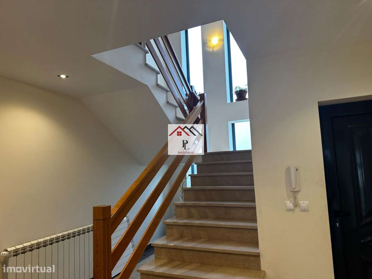 Moradia  T4 isolada inserida num lote de 700m2 em Penela  (V907MS)-11