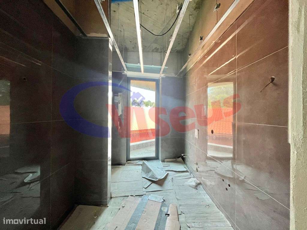 Moradia T3 + Escritório Nova junto à Praia Canidelo-40