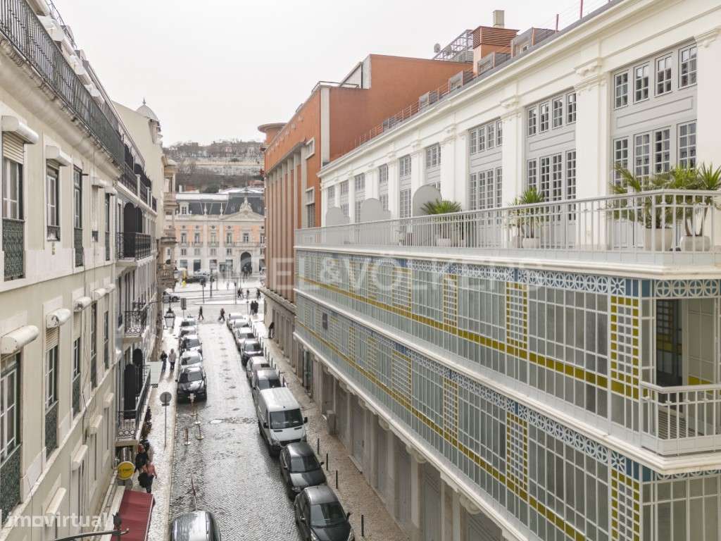 Elegante e luxuoso apartamento T2, junto à Av. da Liberdade-30