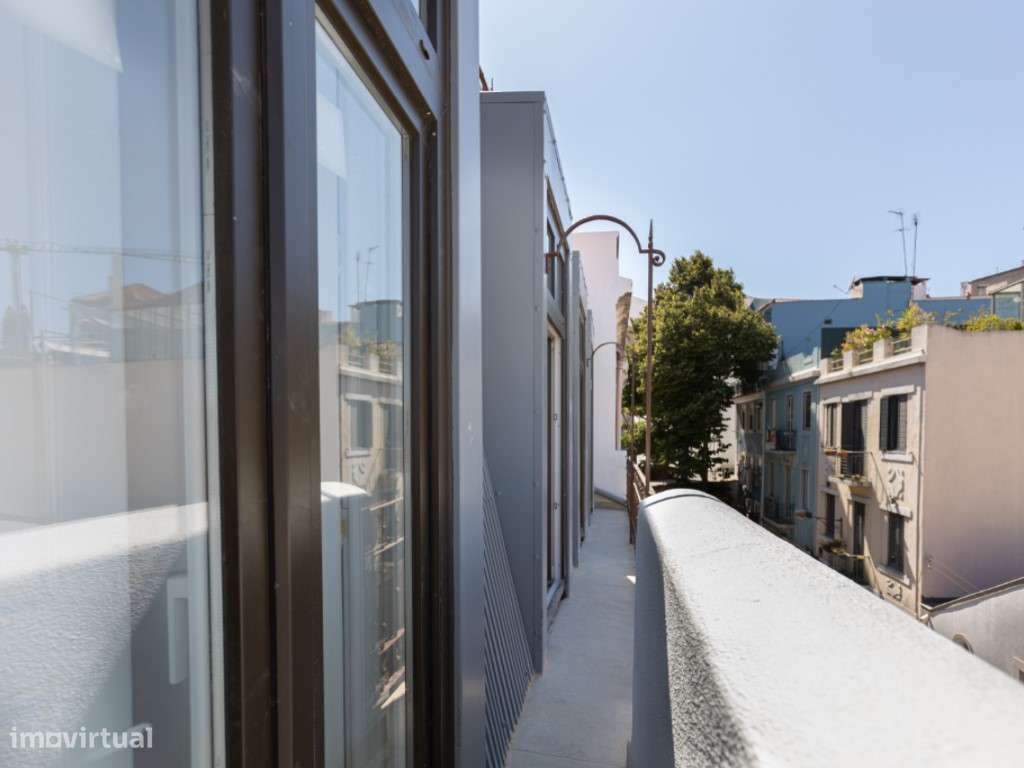 Edifício Boutique Totalmente Renovado no Centro de Lisboa-0