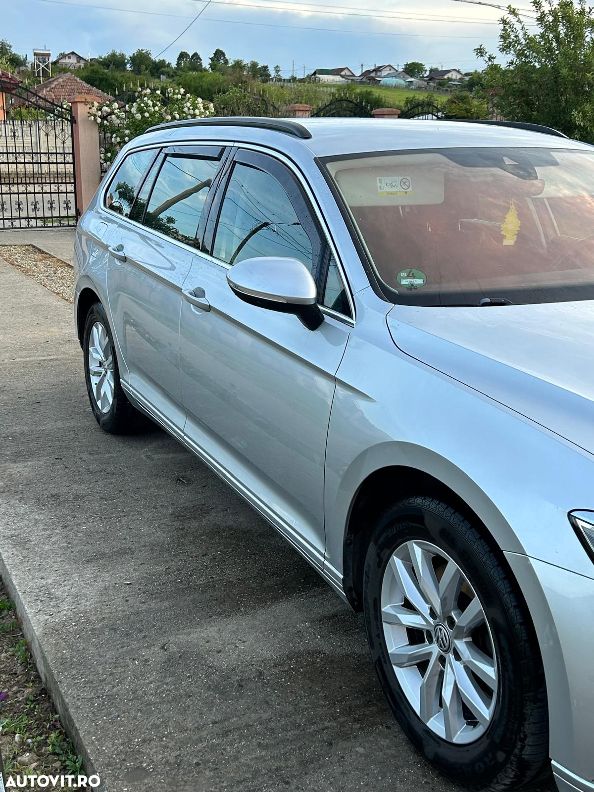 Volkswagen Passat Variant 2.0 TDI DSG Comfortline - 2