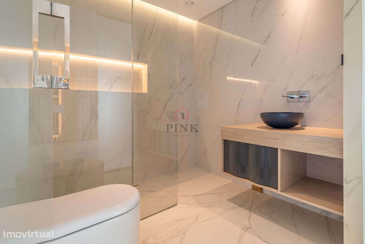 Moradia de Luxo com Piscina - T4 no Funchal-48