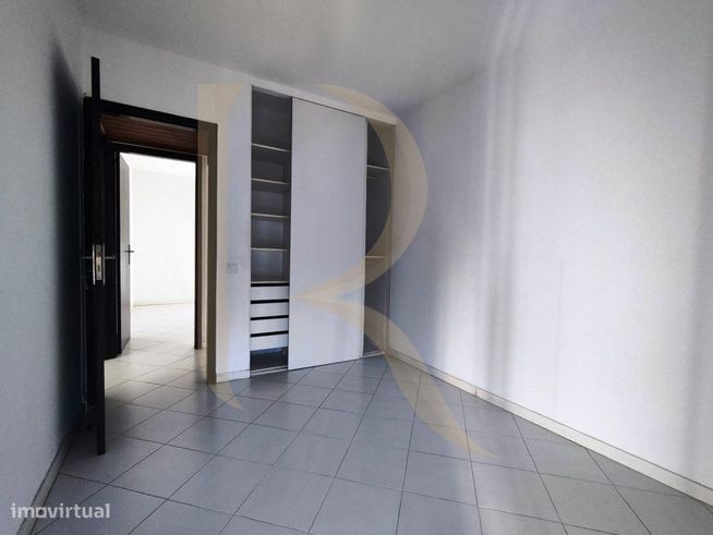 Apartamento T2 com elevador no Miratejo-19