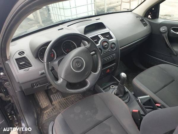 Dezmembrez Renault Megane 2 2007 1.6 16v - 3