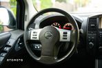 Nissan Navara 3.0 D V6 - 32