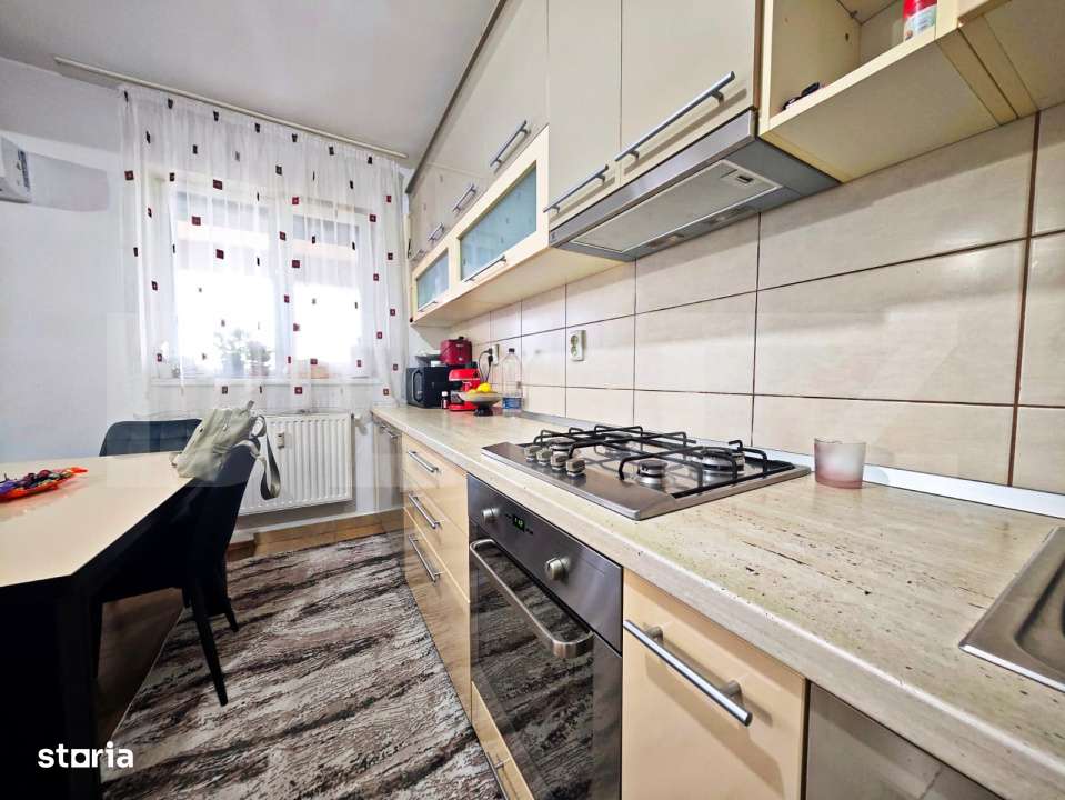 Nufarul-Apartament 72 mp, modern 3 camere, 2 bai, balcon cu panorama - Imagine principală: 2/10