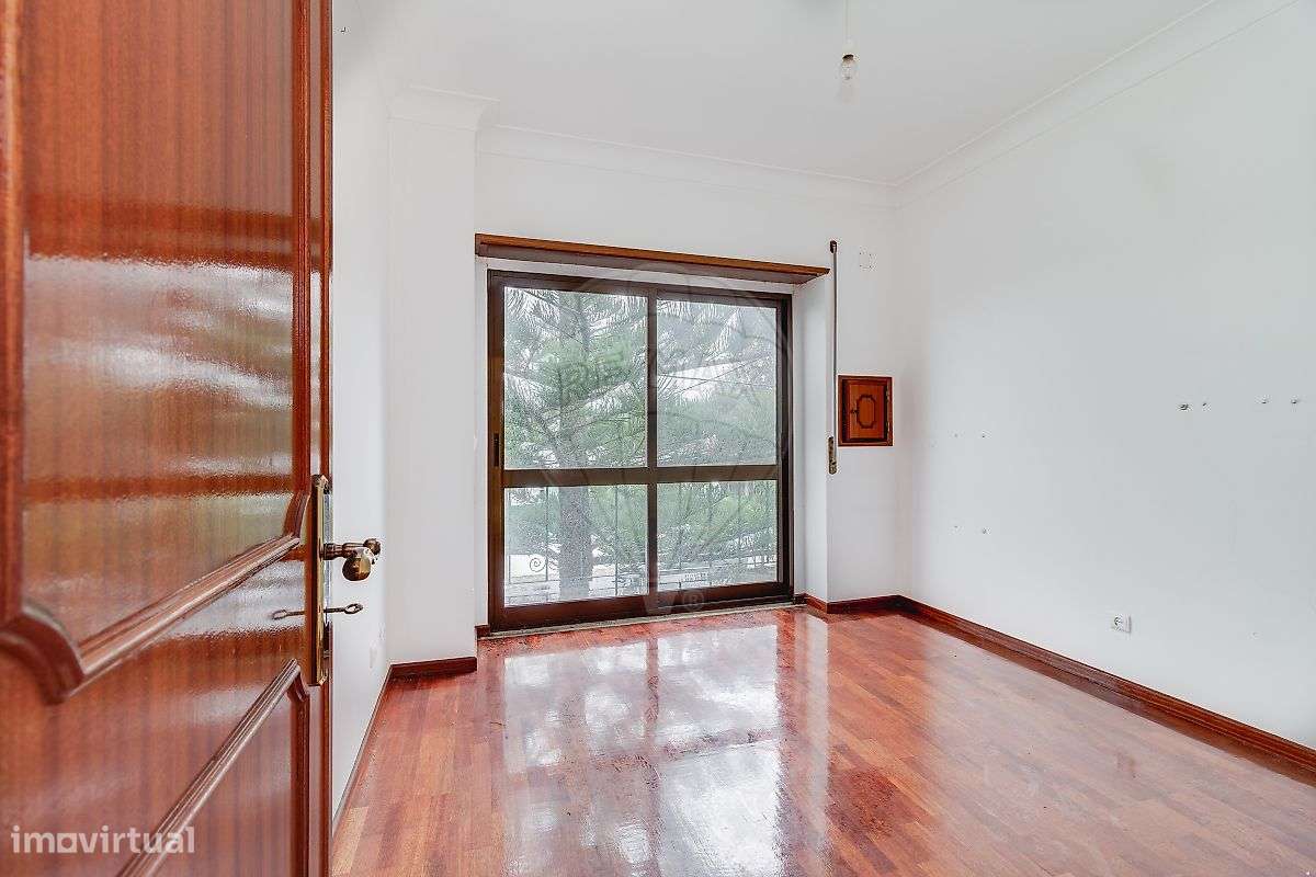 Moradia T8 para venda-16