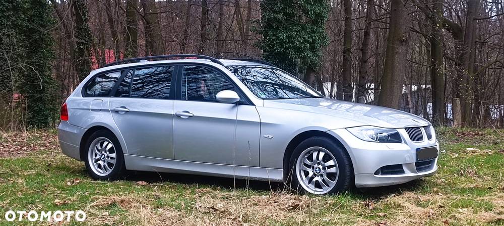 BMW Seria 3 318i - 17