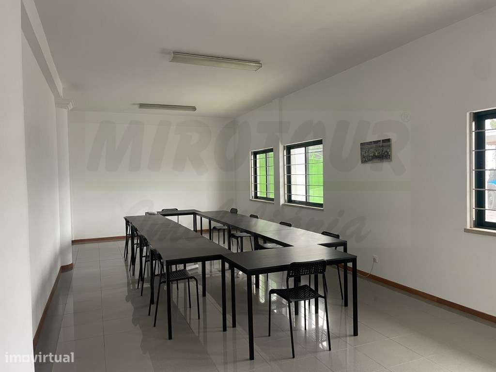 Venda conjunta de imóveis para atividade industrial com edifício e ...-12