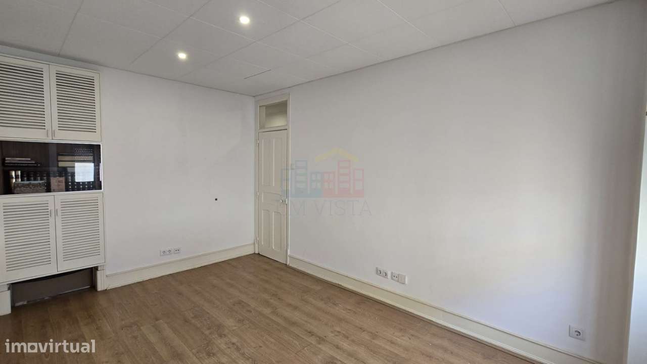 T2 no Bairro Das Colónias - Grande imagem: 5/28