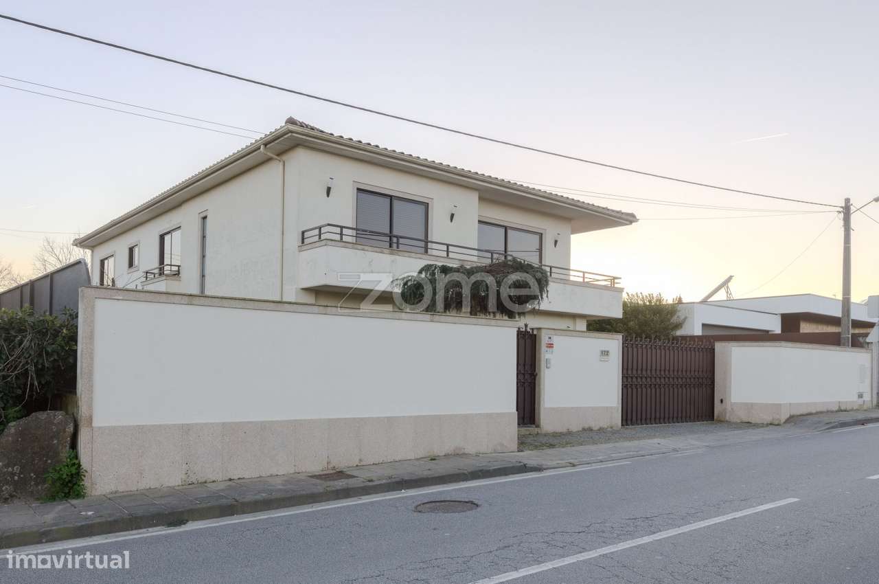 Moradia T4 Individual Esmeriz