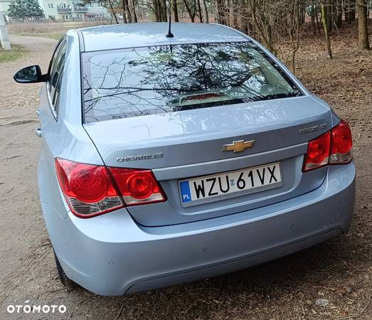 Chevrolet Cruze 1.6 LS - 9