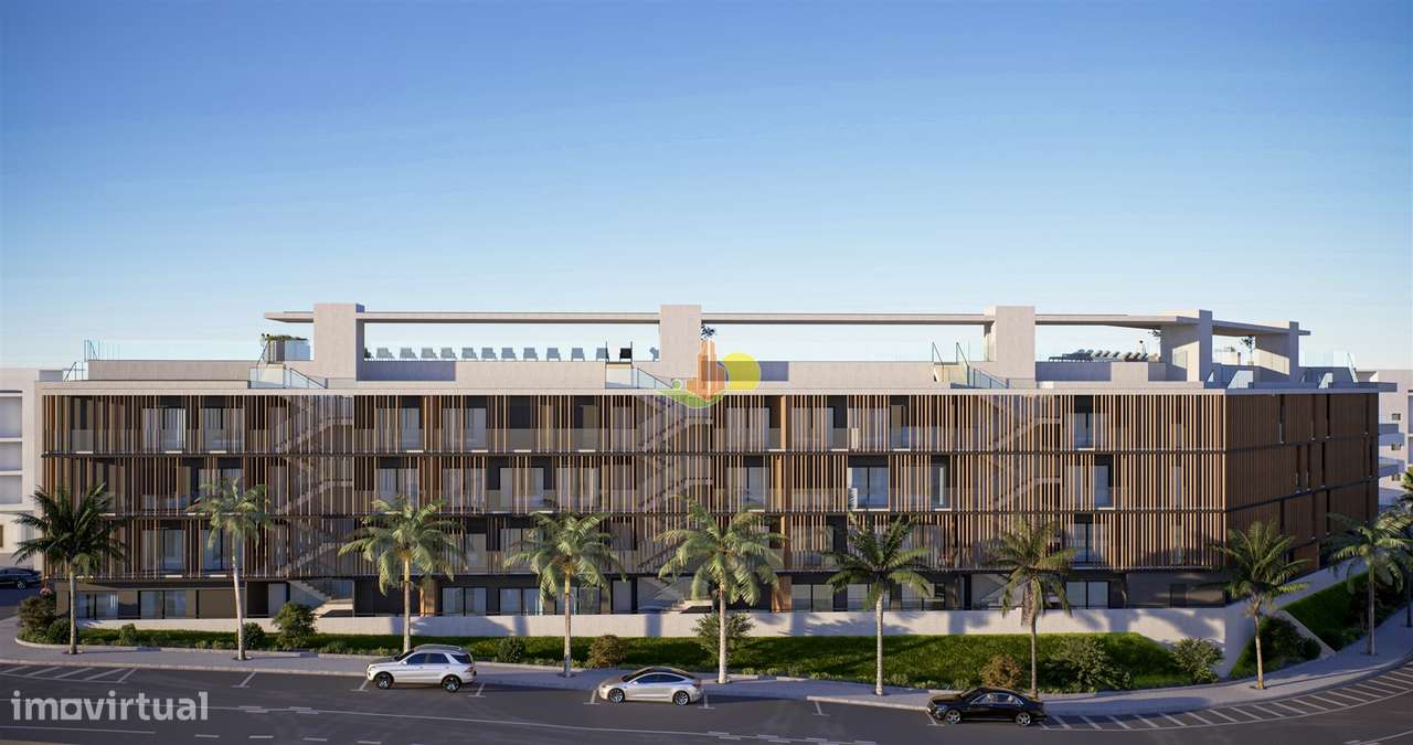 Novo, luxo à beira mar... - Grande imagem: 5/20