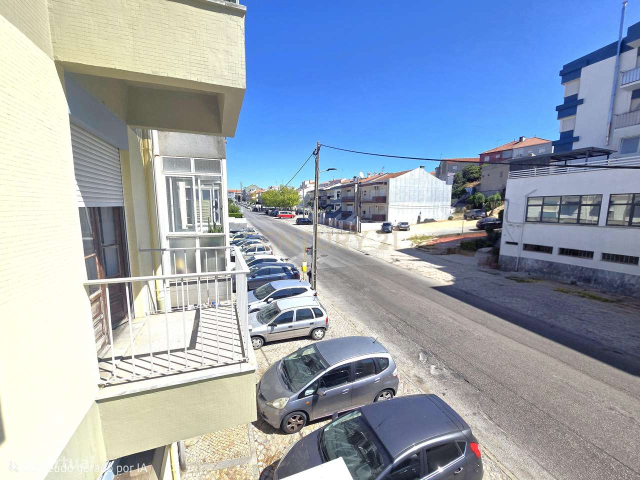 Apartamento T3 com varandas e arrecadação-24