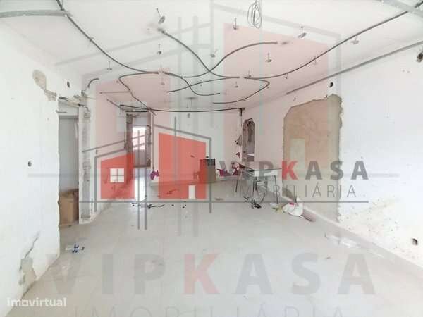 T4 Remodelado no Montijo, perto do L'Eclerc - Grande imagem: 3/16