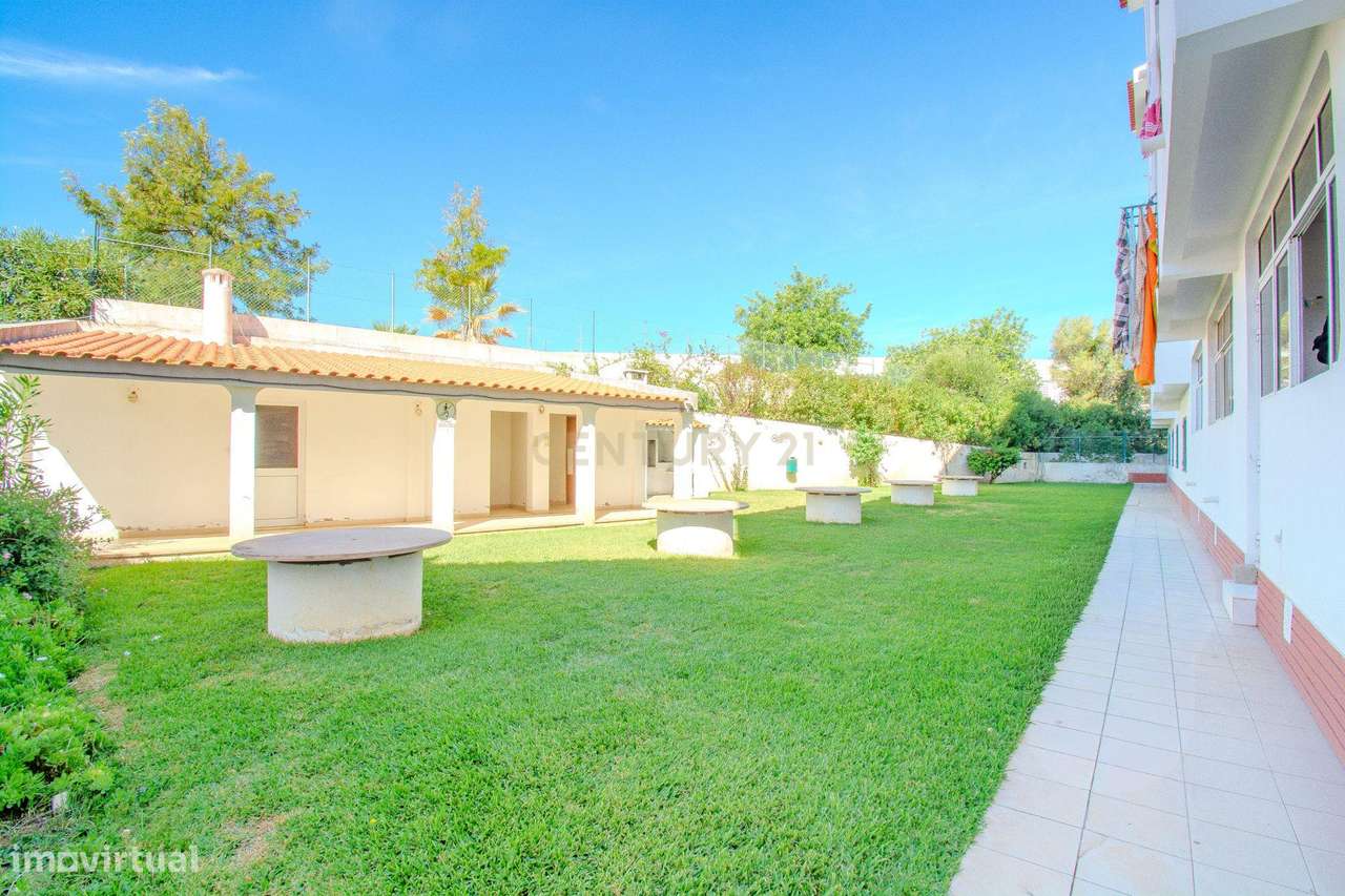 Apartamento T2 com 116 m² em Condomínio Privado no Centro de Albufeira-17