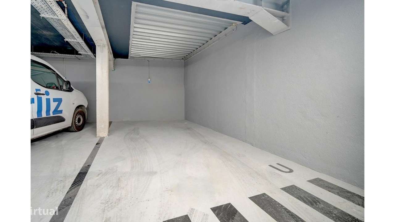 T2 com Garagem e Varandas-27