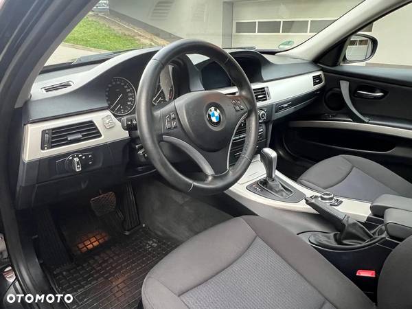 BMW Seria 3 318i Touring Edition Exclusive - 8