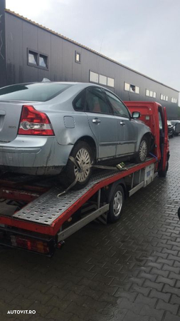 Dezmembram Volvo S 40, 2.0 D an fabr 2006 - 2